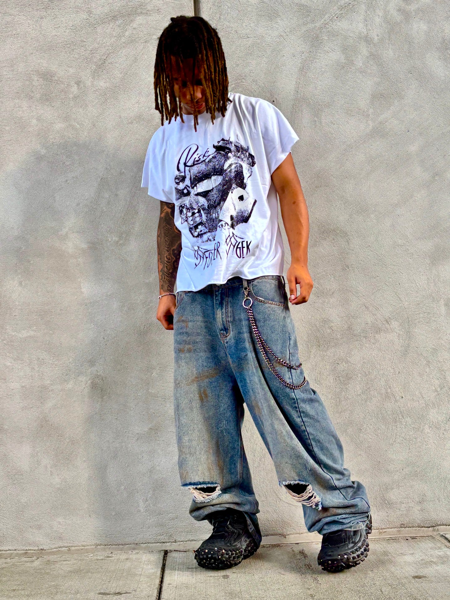 “PLAY TO WIN Sleeveless Tee